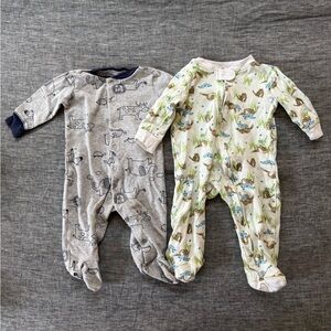 Carter’s + Burt’s Bees loose fit footie pajamas, 3-6m